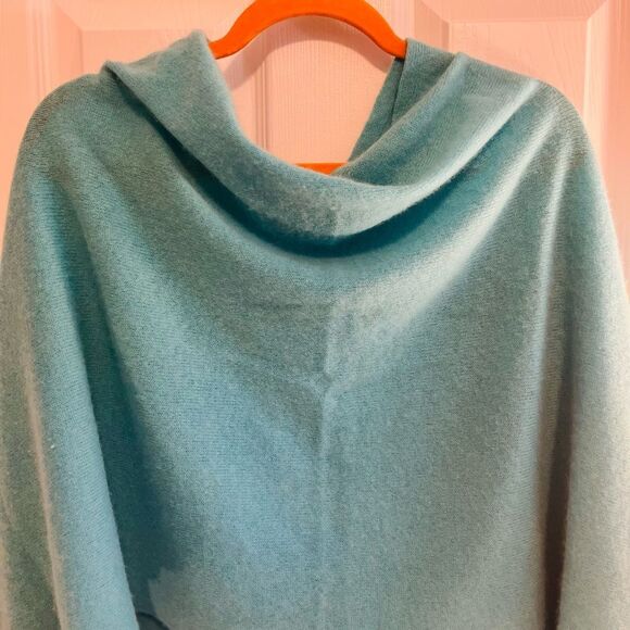 Lilly Pulitzer Cashmere Poncho - Picture 3 of 7